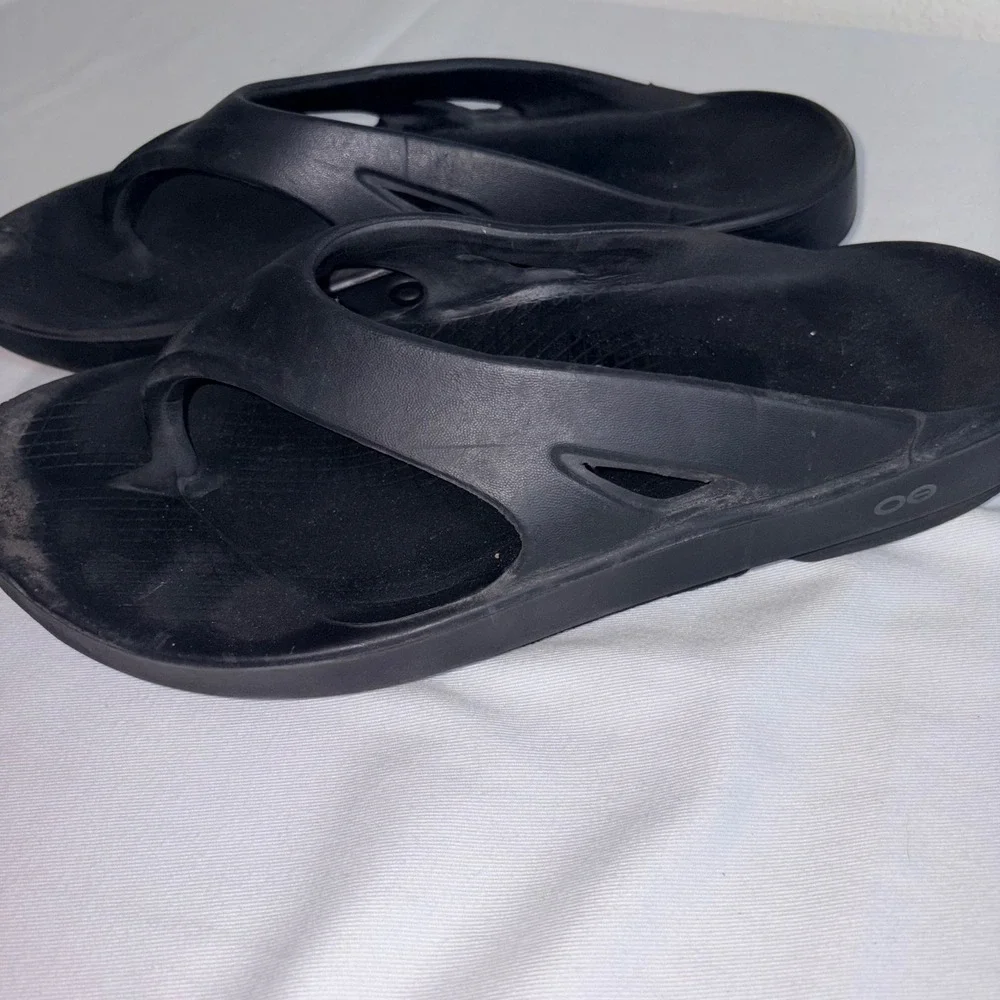 OOFOS OOriginal Recovery Sandals Mens Black Good Arch Support Thong Flip Flops