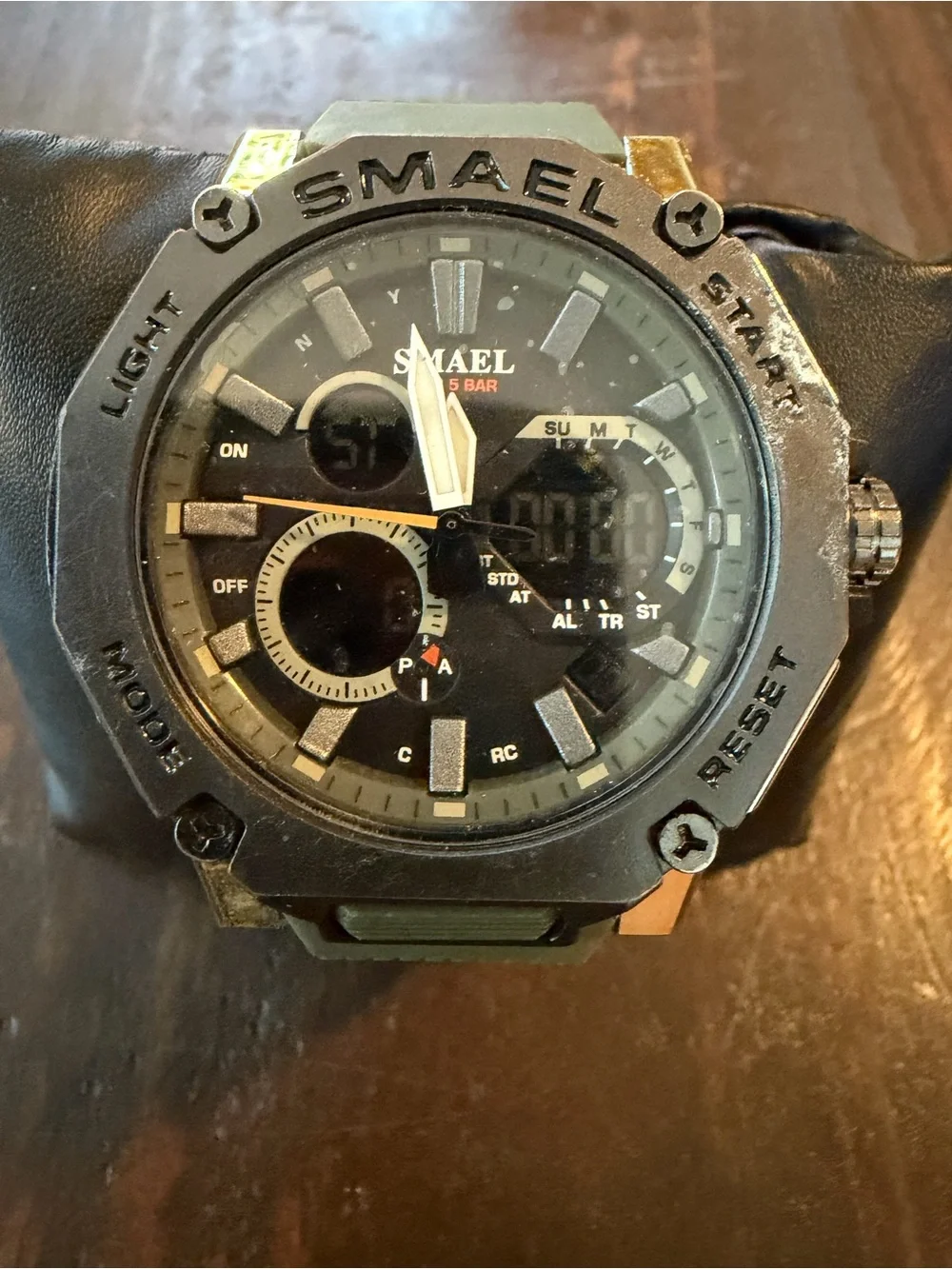SMAEL branded sport