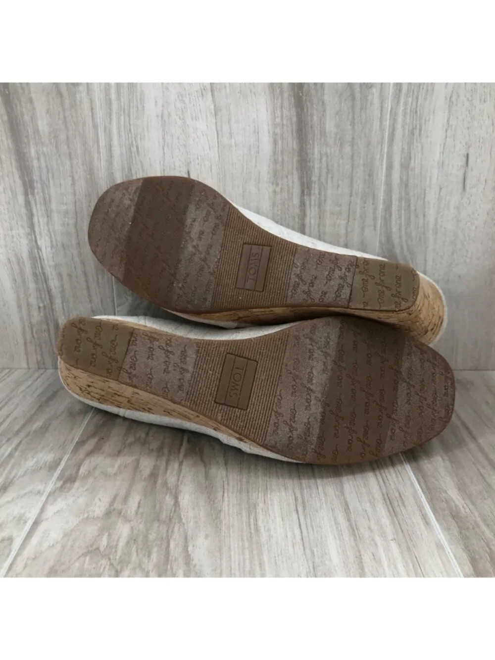 Toms tan slip