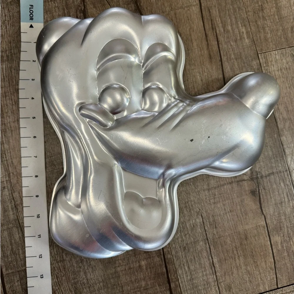 Vintage Walt Disney Productions Pluto Cake Pan –Wilton Character Mold‎ – Rare