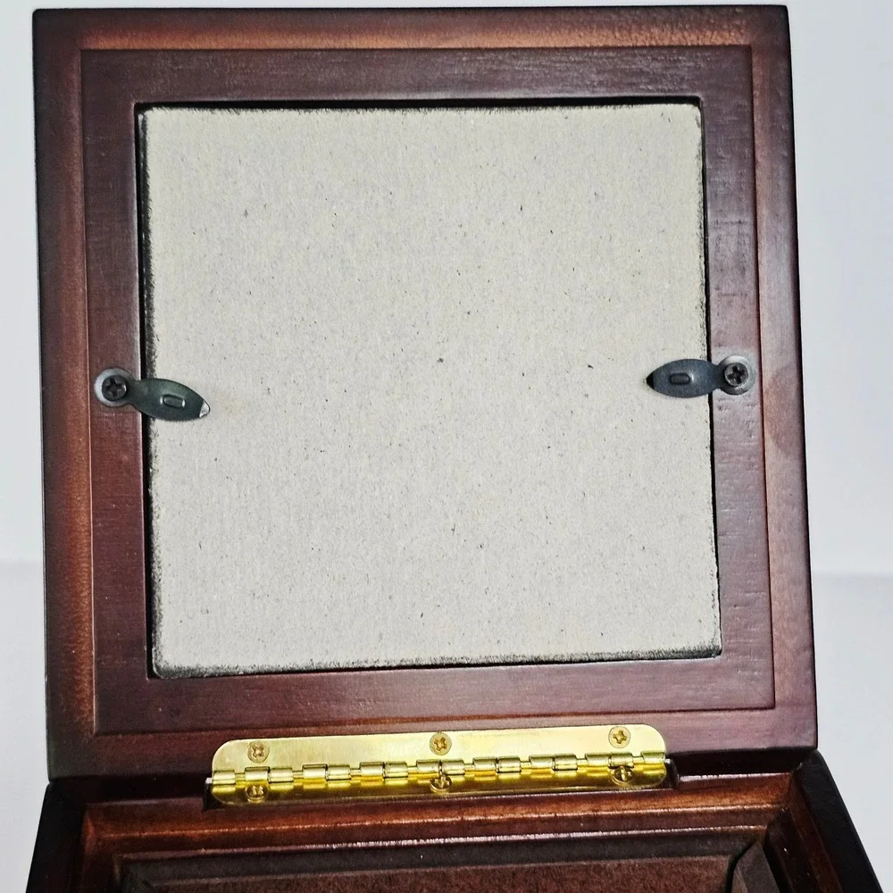 The Bombay Company wood shows