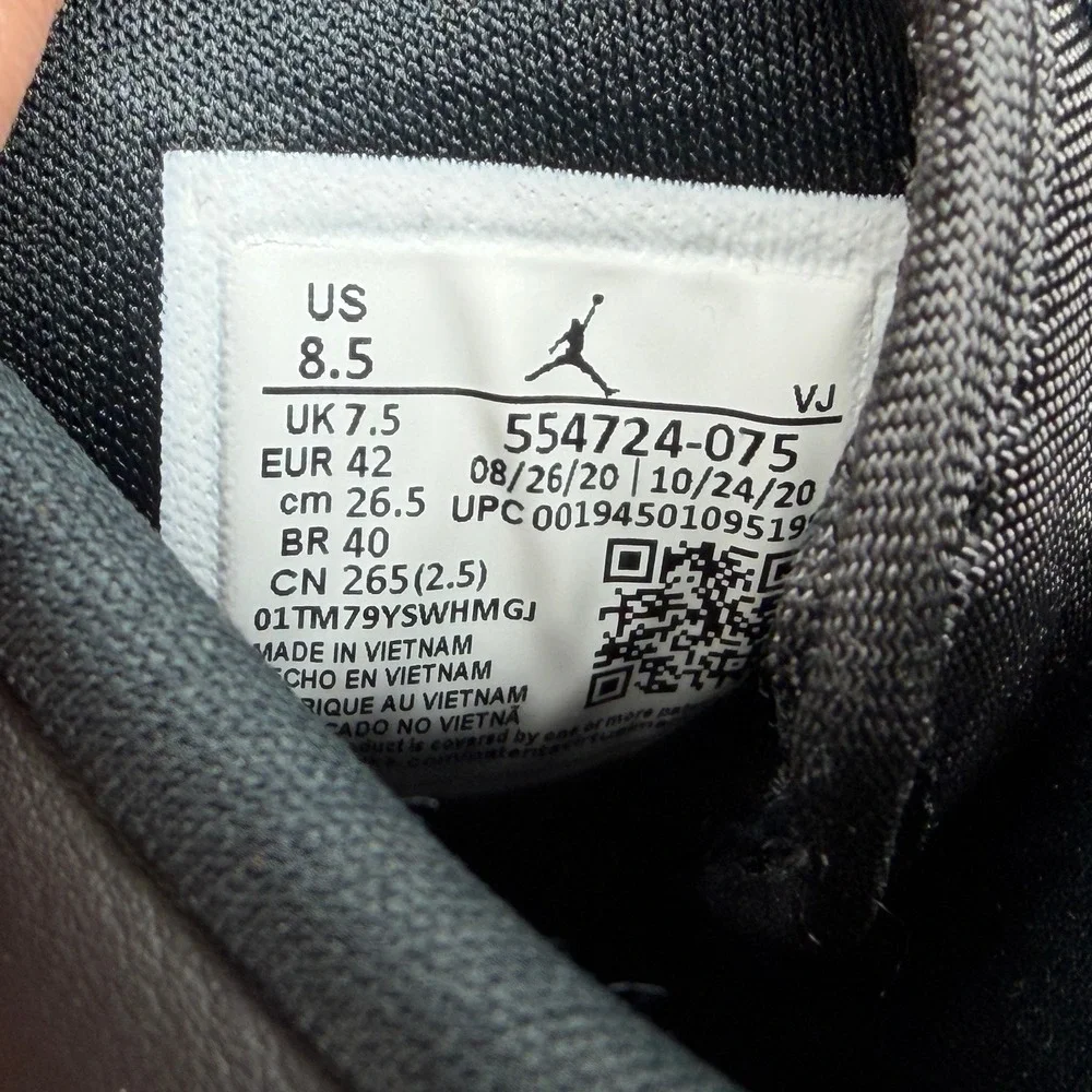 Jordan mid shoes