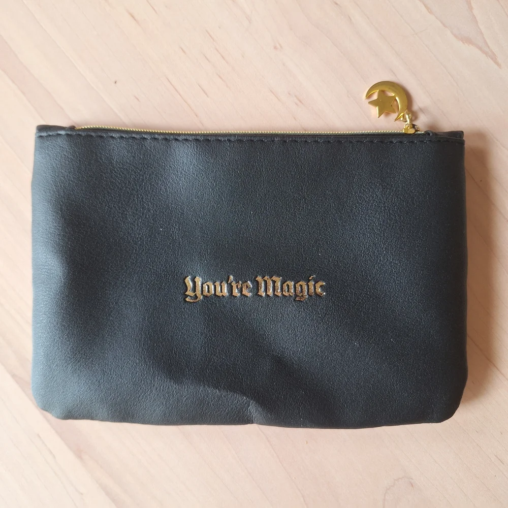 ipsy elegant black