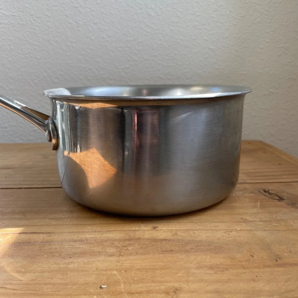 Calphalon 87022 saucepan