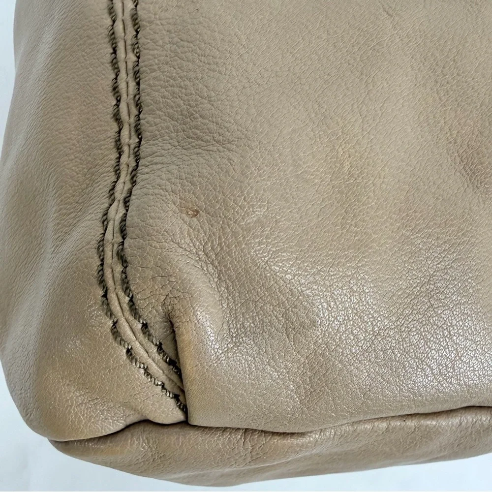 The Sak sak taupe
