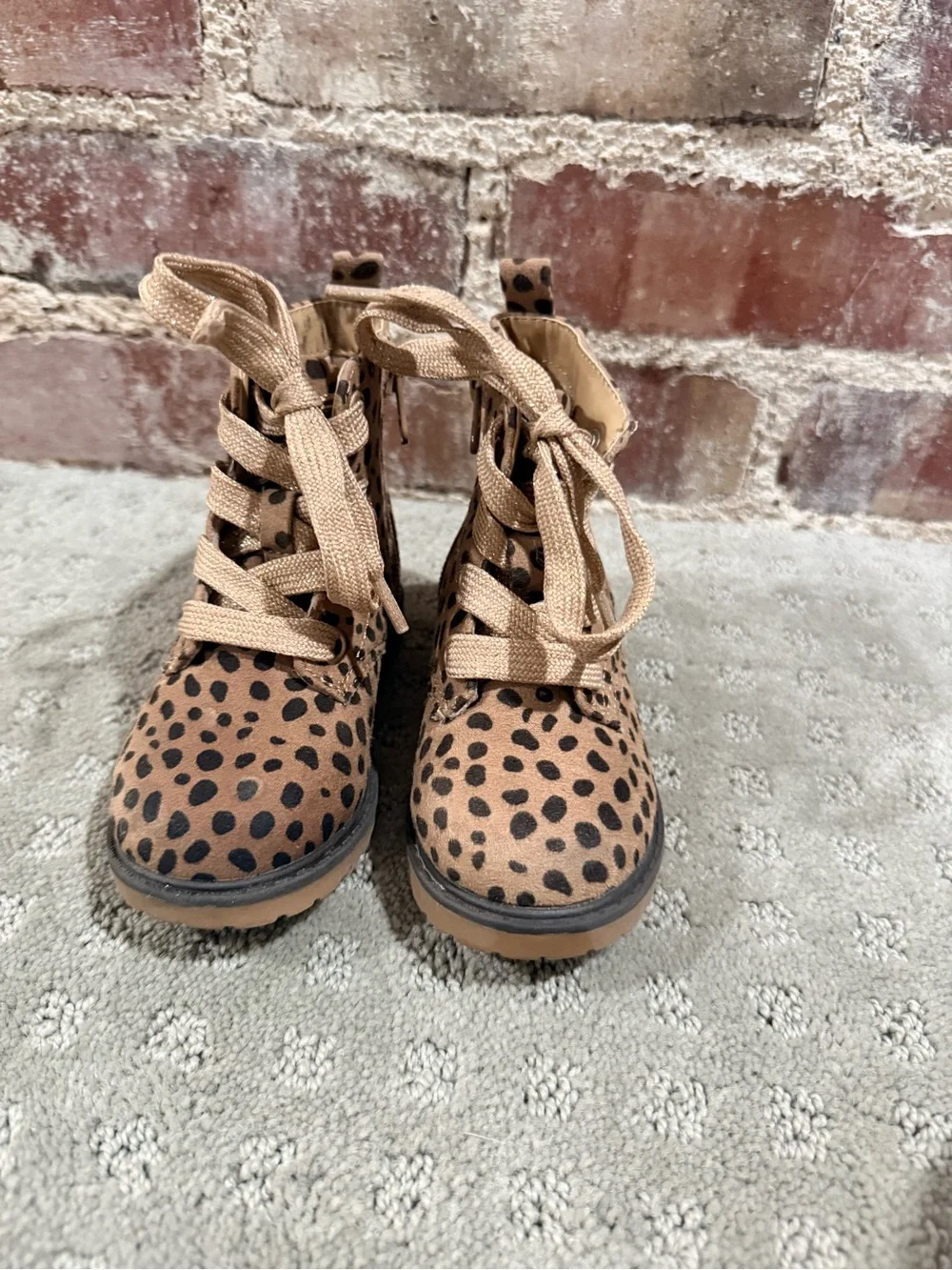 Cat & Jack leopard print