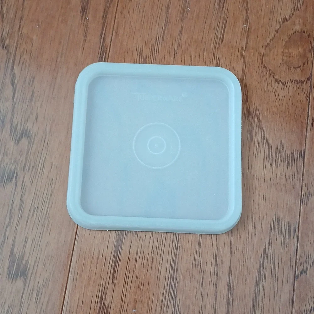 Tupperware velveeta snacks