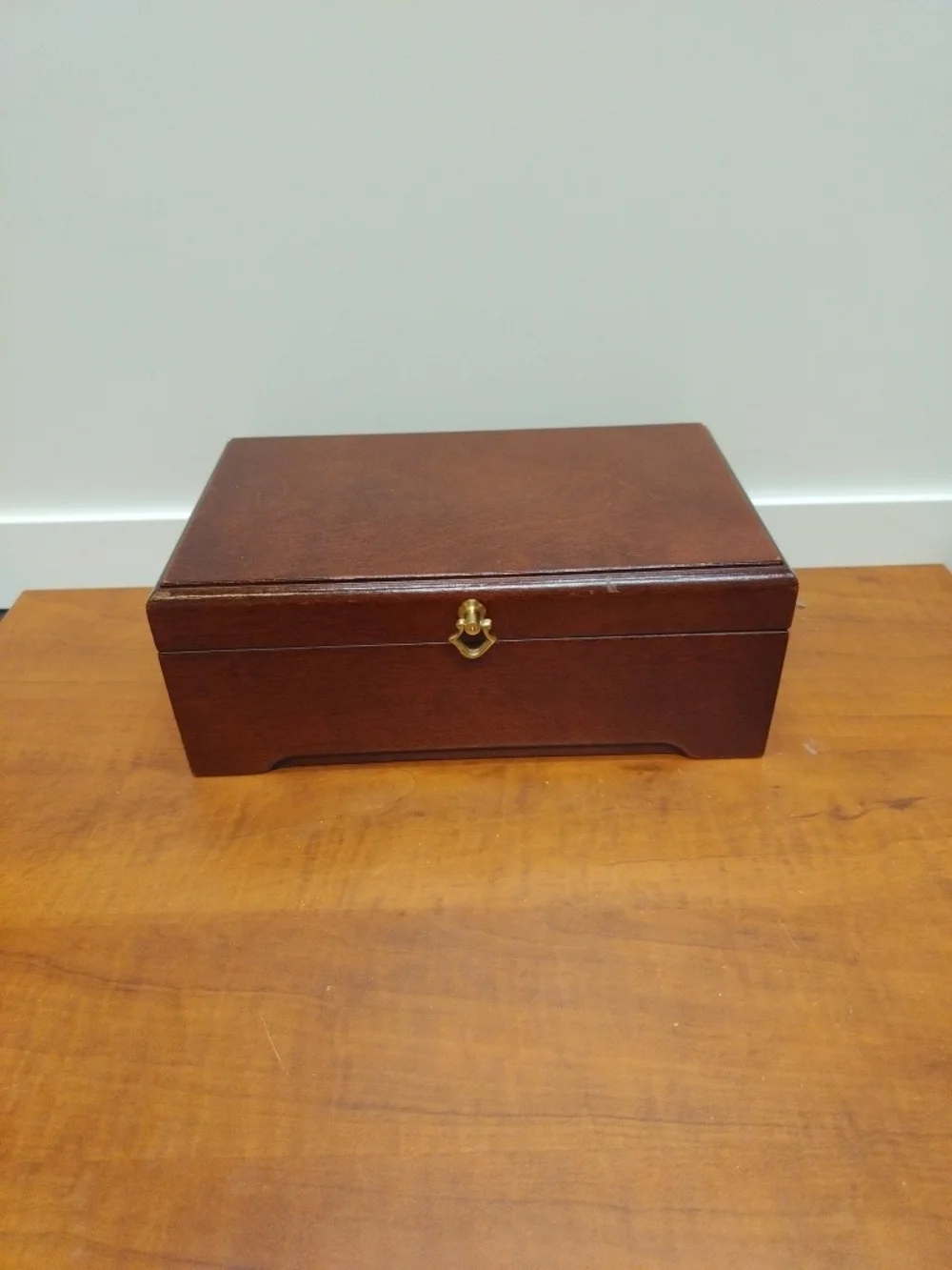 VTG International Silver Company Wooden Jewelry Box W/ Red Velvet Lining 10X6X4