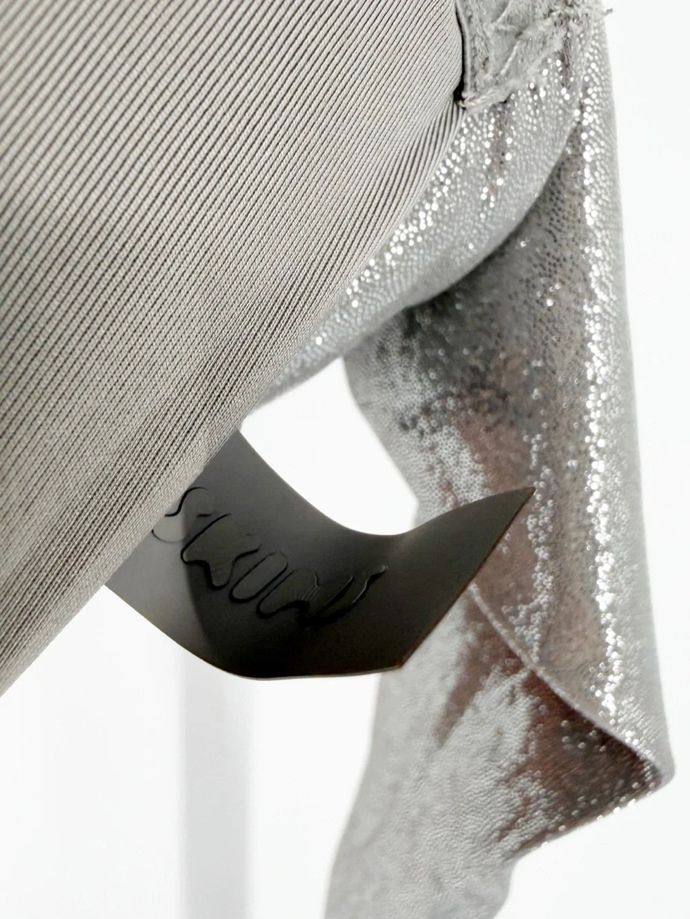 SKIMS liquid shine