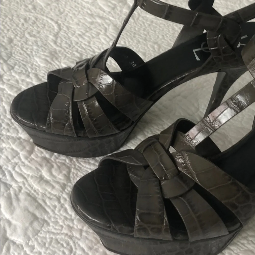 Yves Saint Laurent yves saint