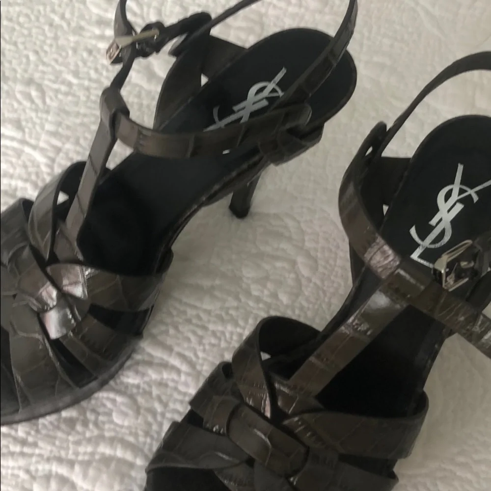 Yves Saint Laurent yves saint
