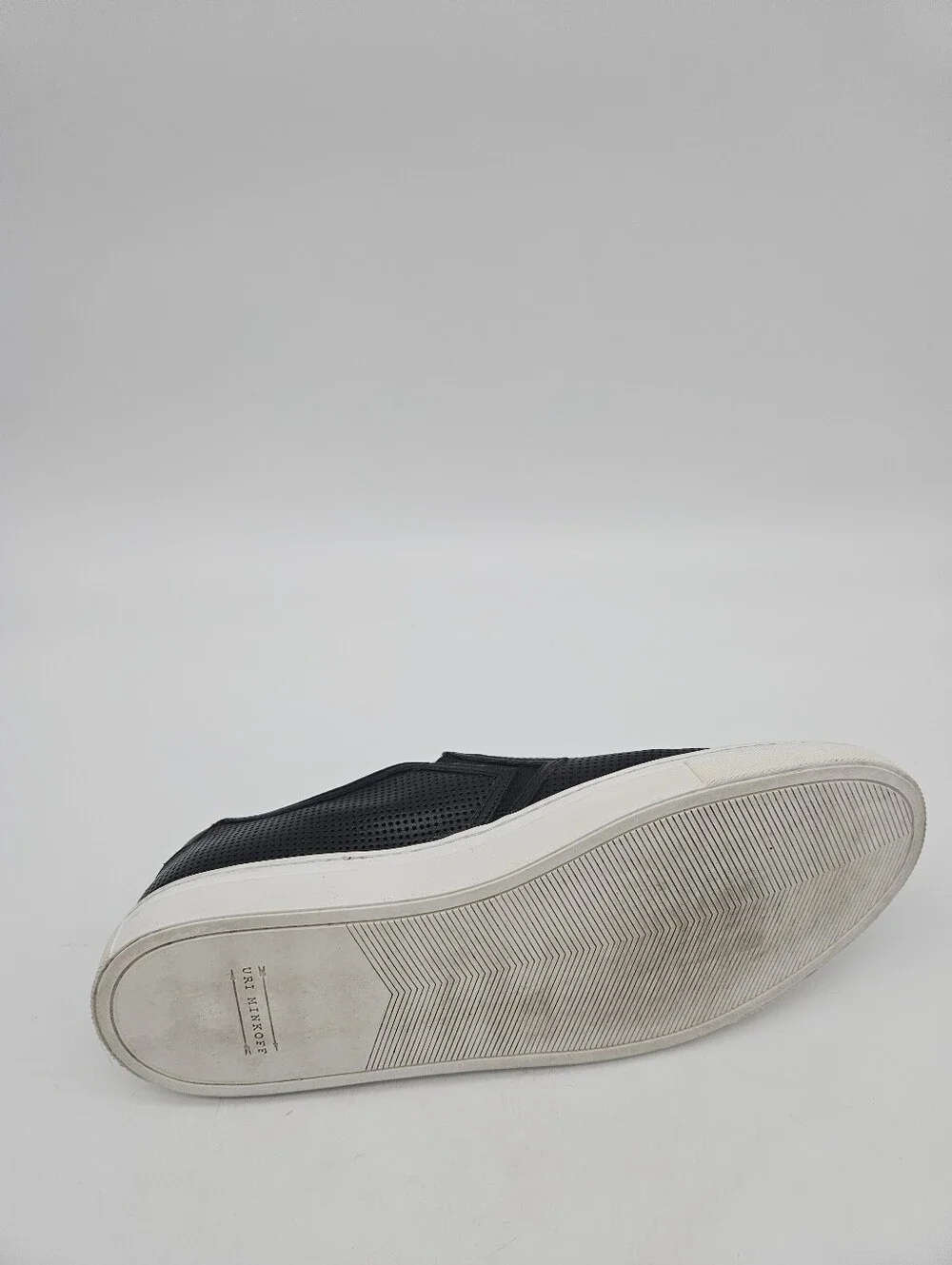 URI MINKOFF Union Leather Slip On Sneaker Loafer Mens Black Sz 12M