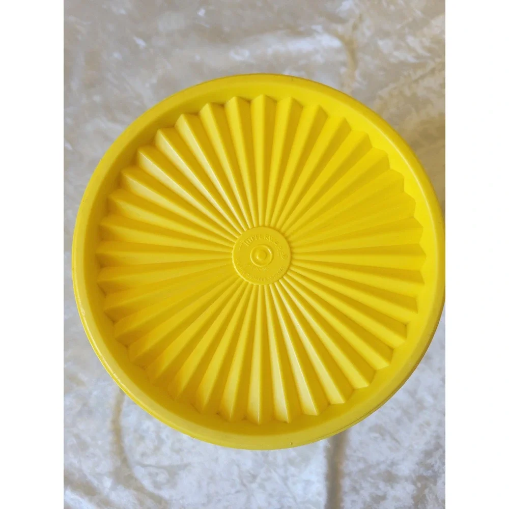 Tupperware vintage servalier