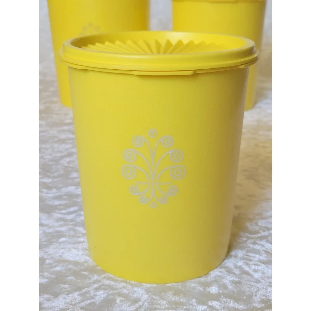 Tupperware vintage servalier