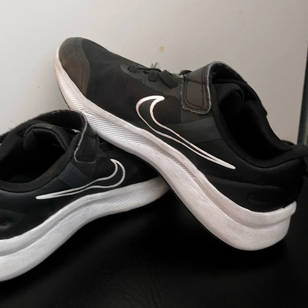 Nike velcro closure