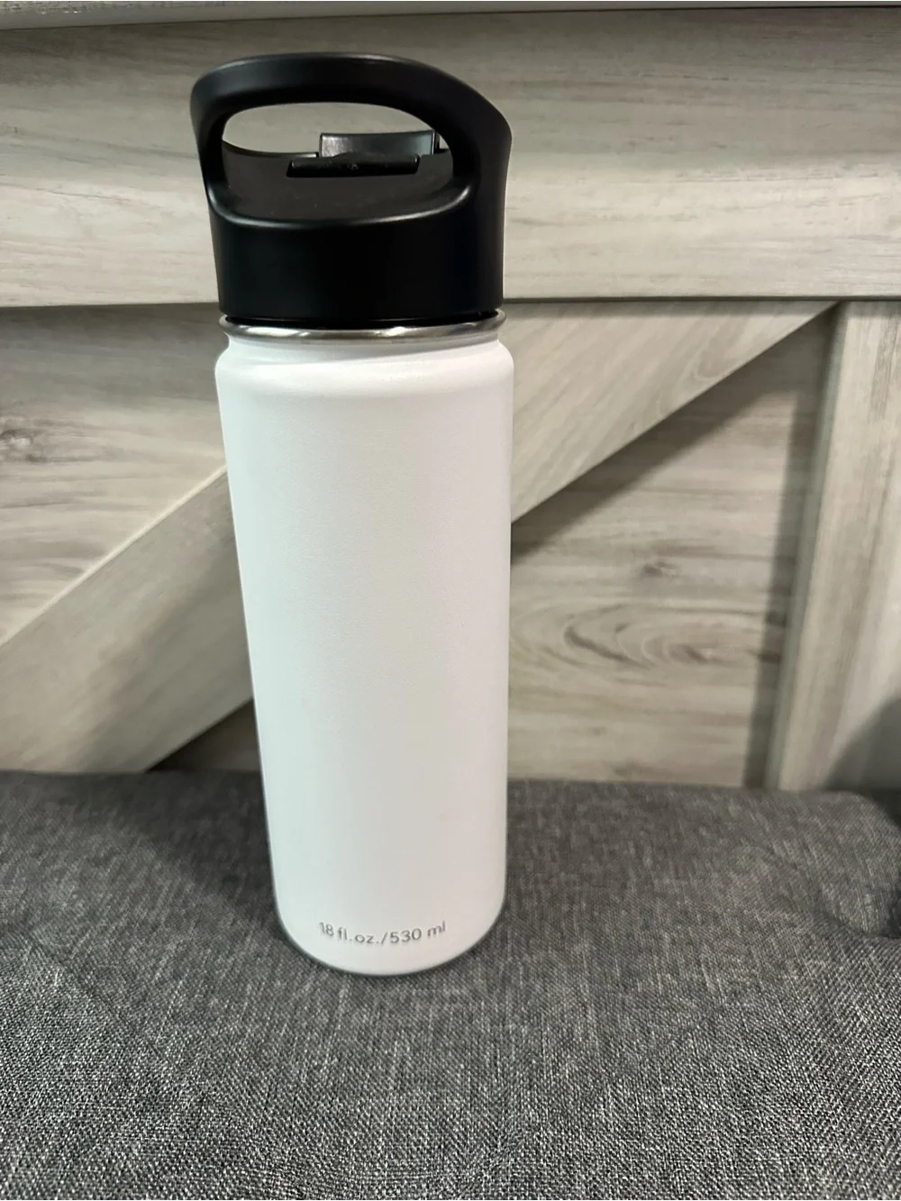 Columbia White Insulated Bottle with Black Lid and Logo (Vertical Logo)