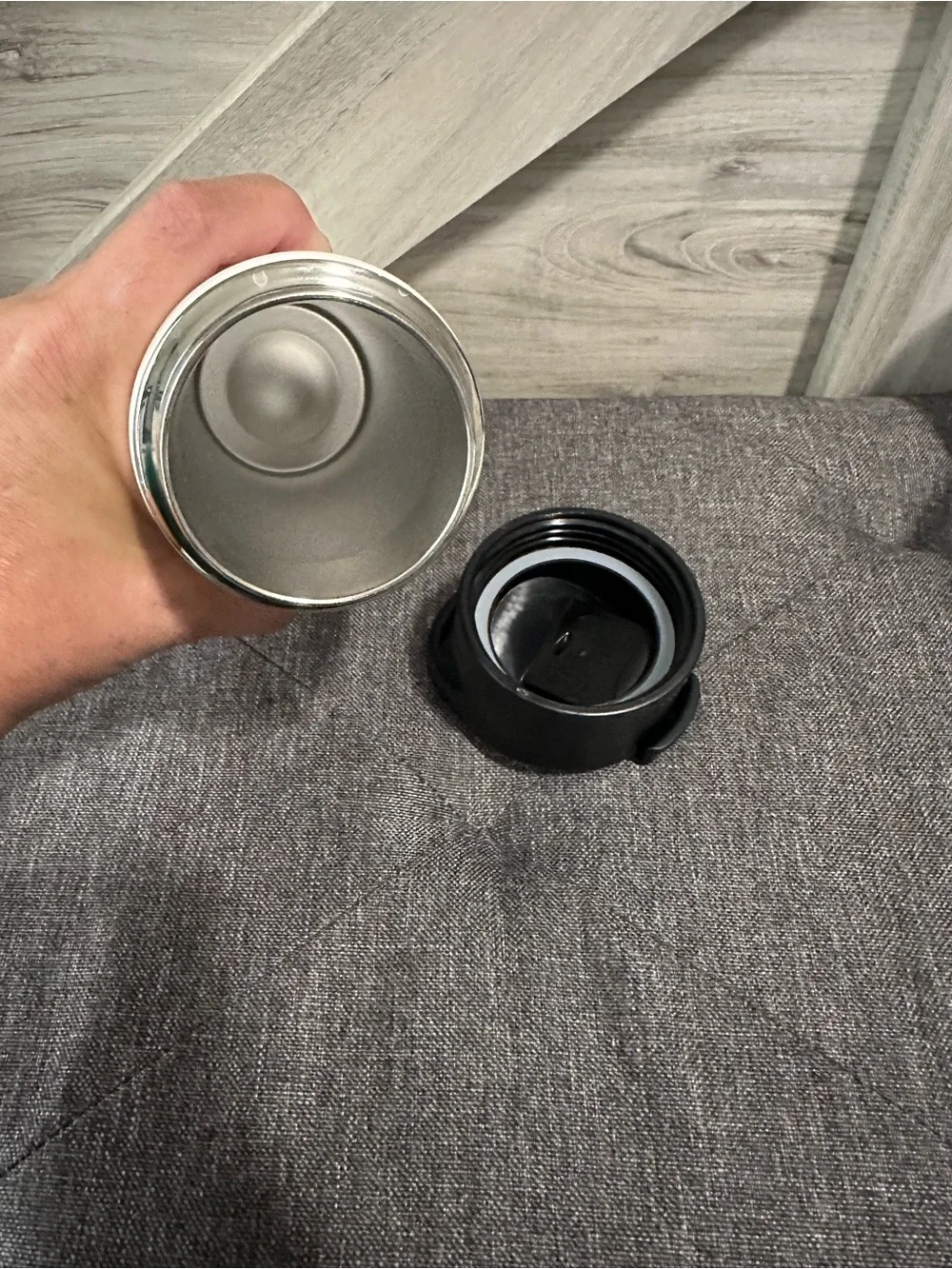 Columbia White Insulated Bottle with Black Lid and Logo (Vertical Logo)