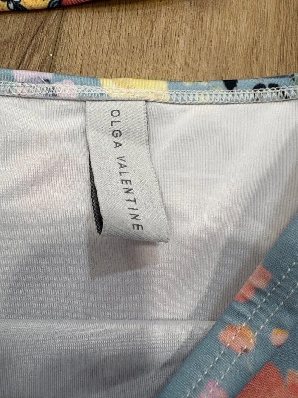 OLGA VALENTINE excellent worn