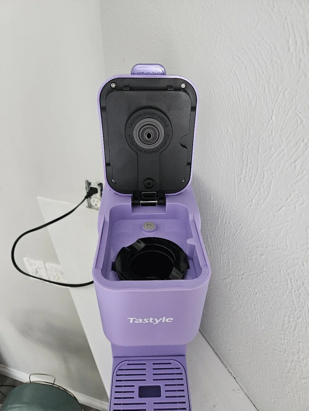 NWOT Tastyle Any Brew Mini Single Serve Coffee Maker- Purple