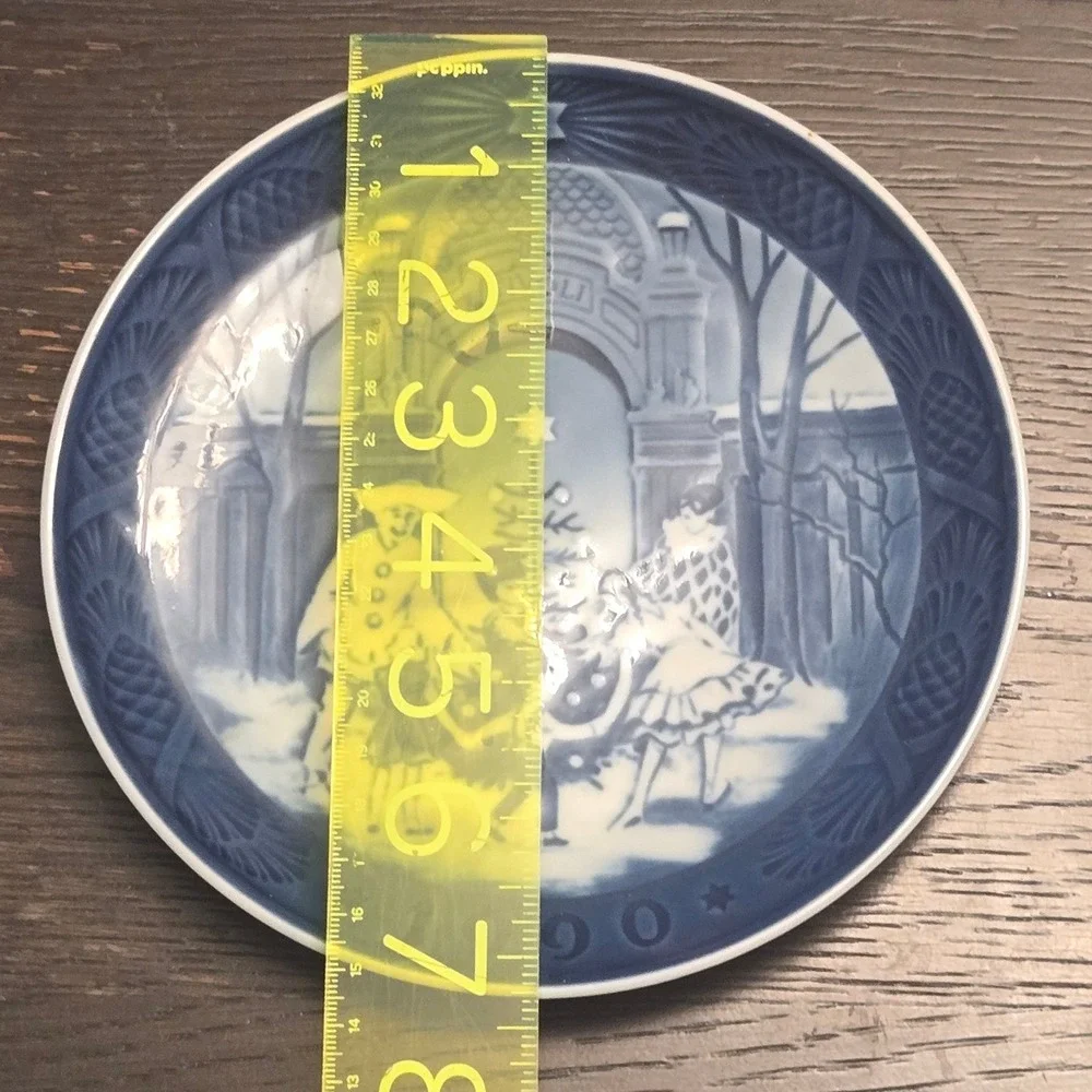 Royal Copenhagen add touch