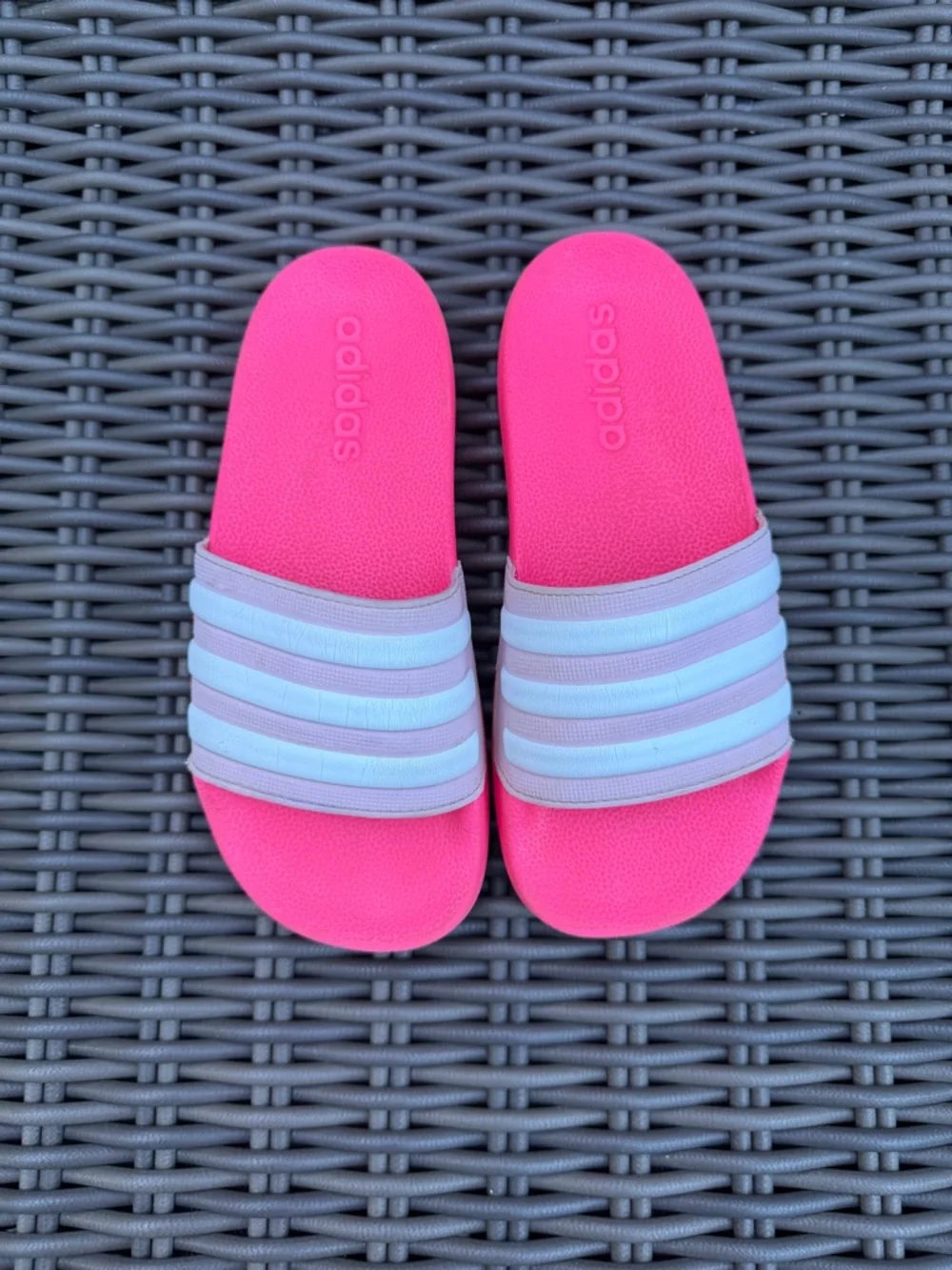 adidas vibrant hot