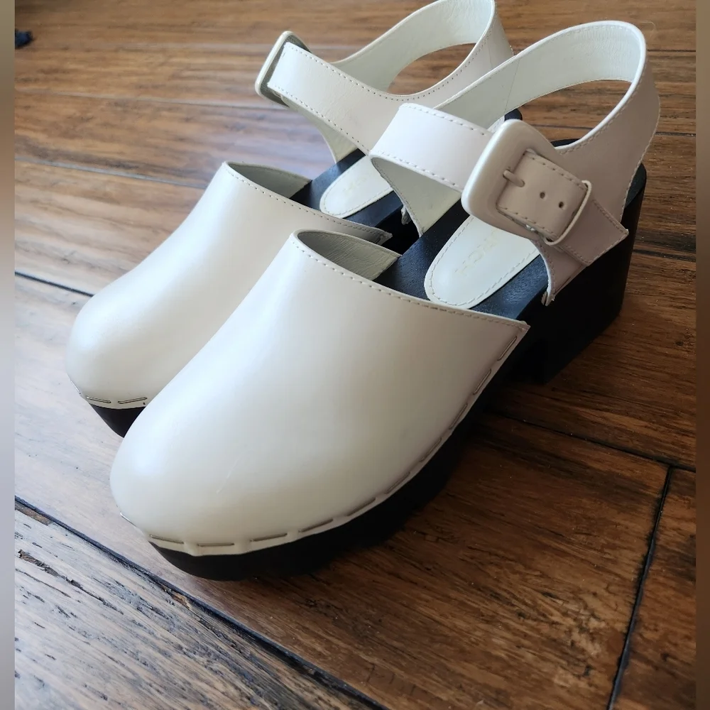Tory Burch reposhing this