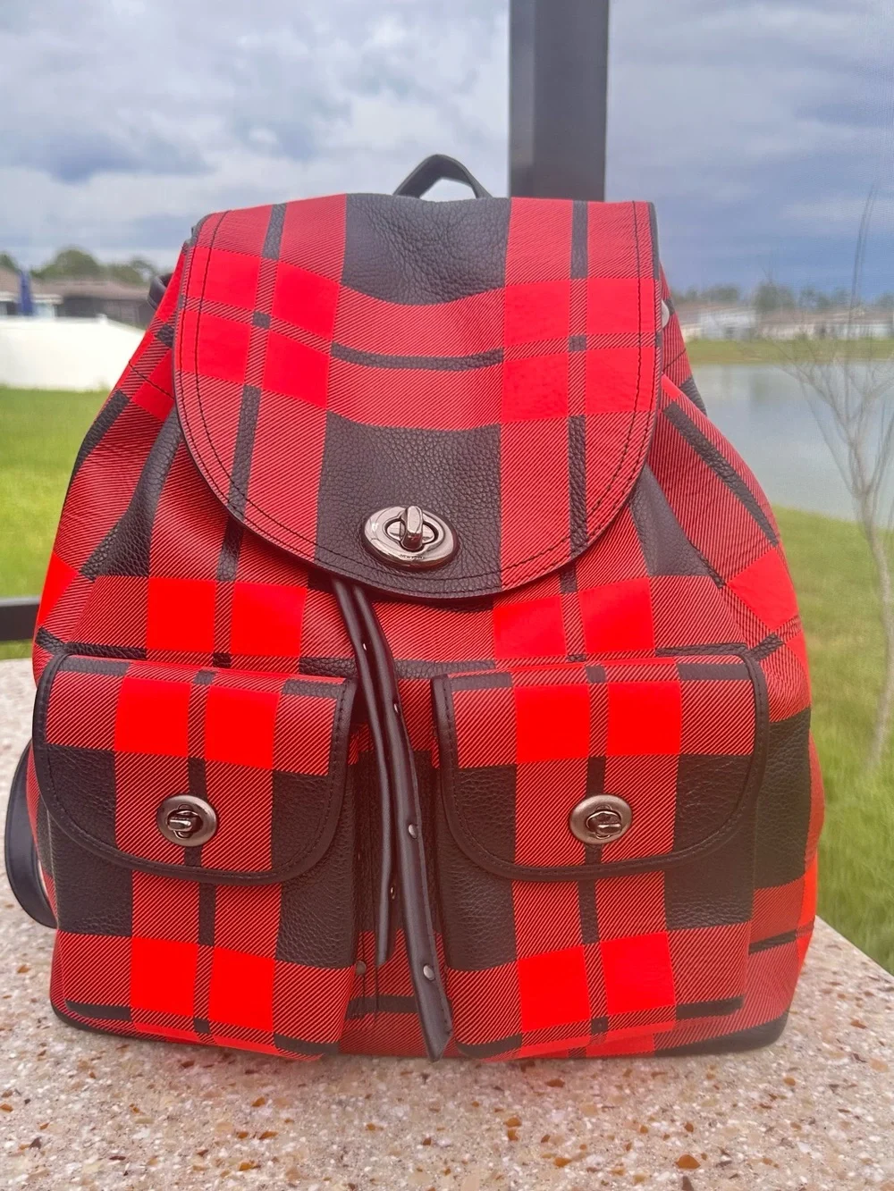Coach stylish red