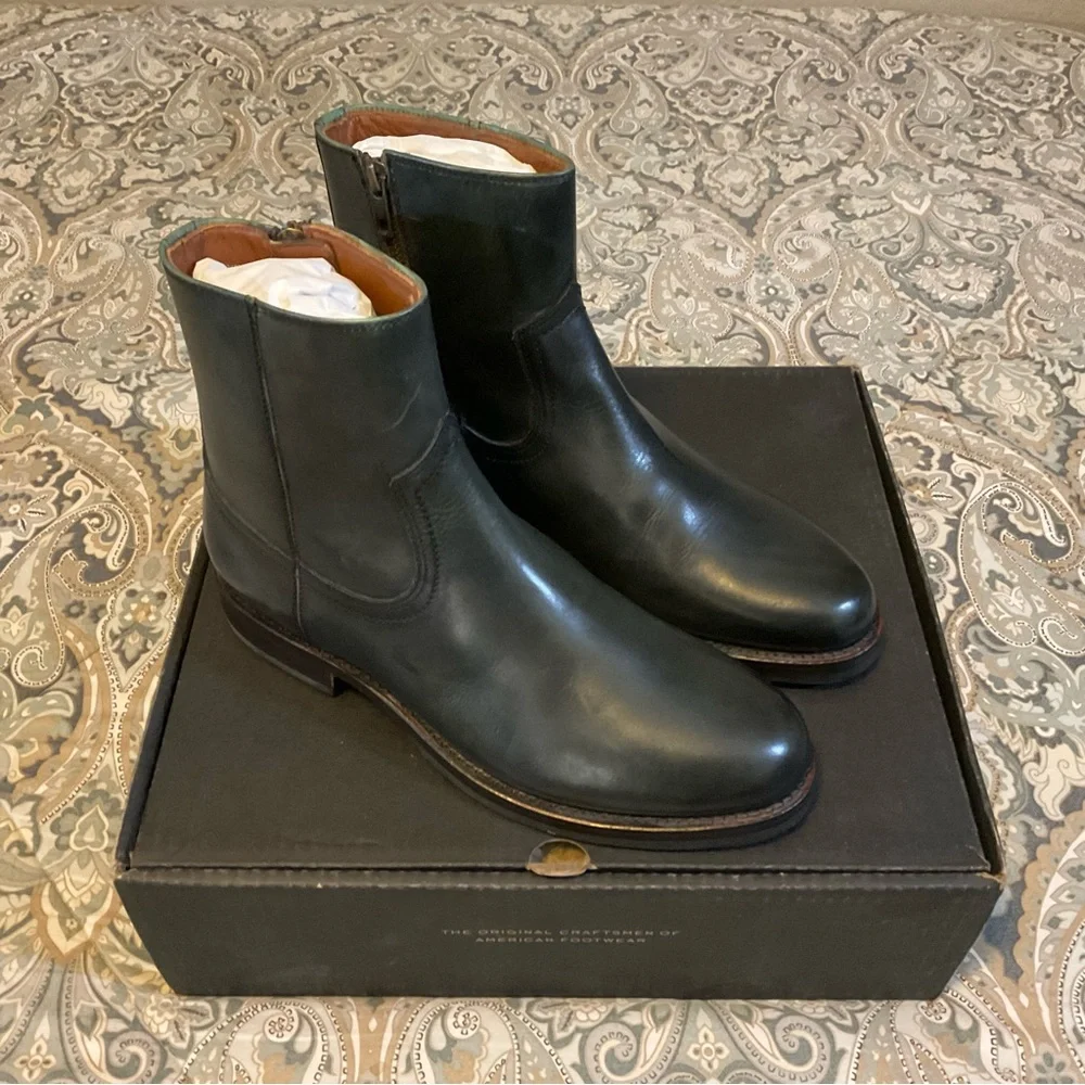 Frye brand new