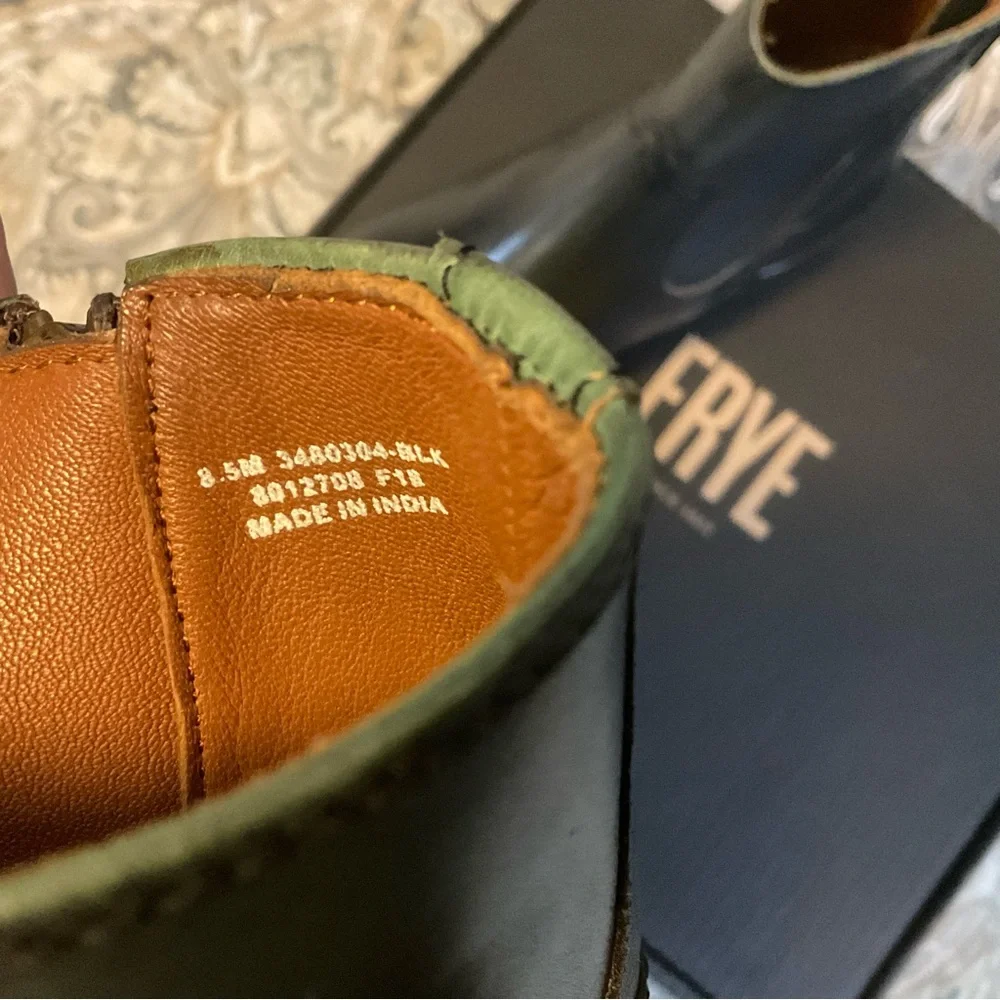 Frye brand new