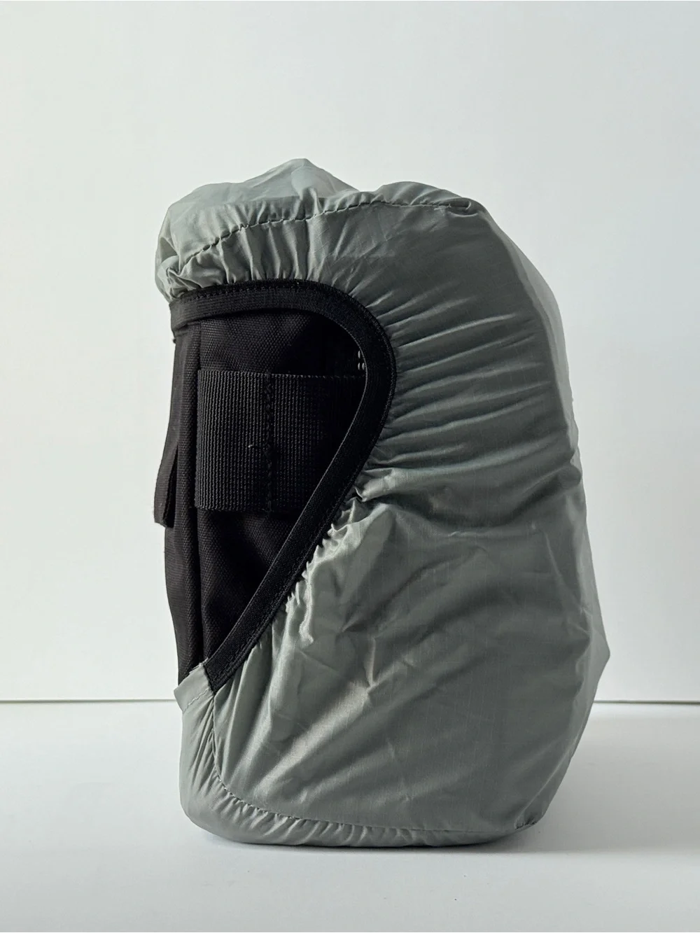 Lowepro black messenger