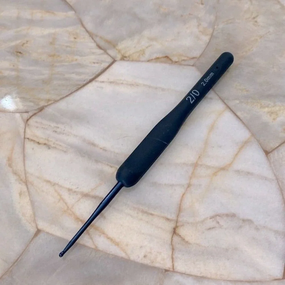 Crochet Needle Black 2.0 mm