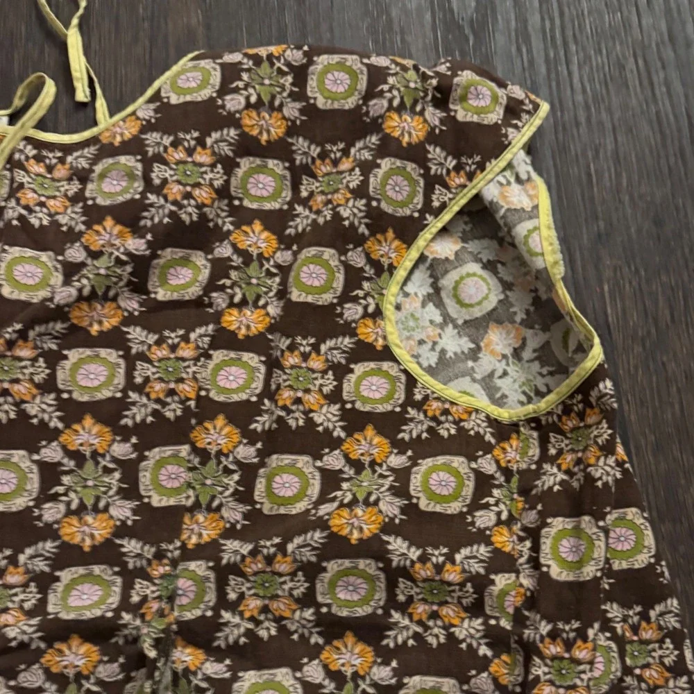 N/A vintage apron