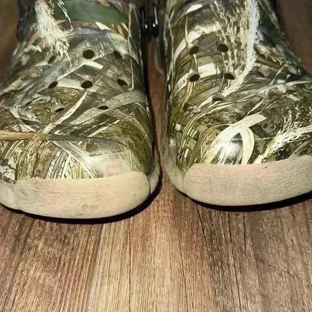CROCS questions leave