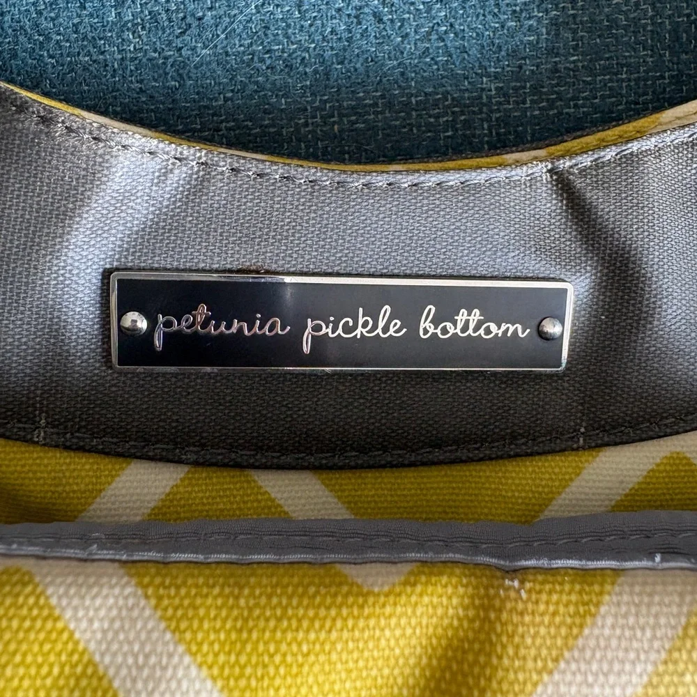 Petunia Pickle Bottom accents pocket moms