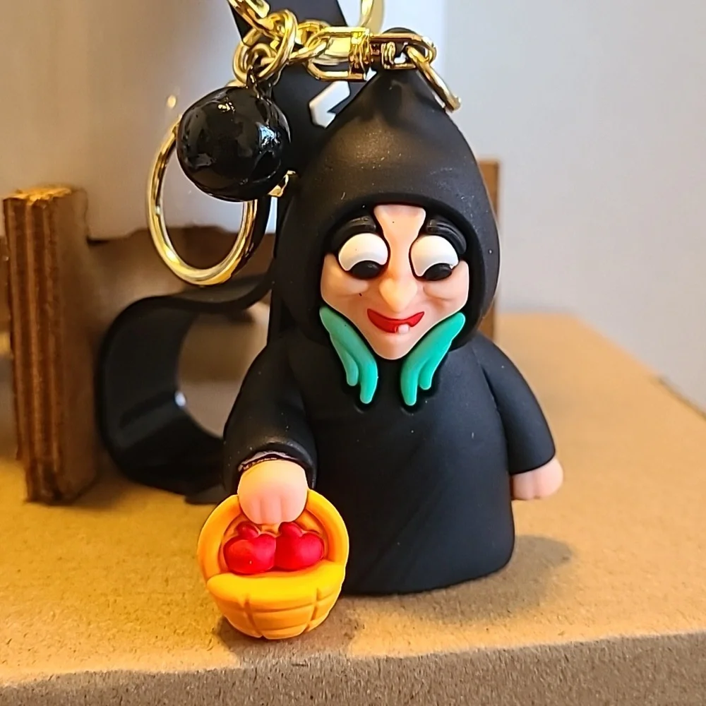 Disney Snow White‎ Evil Queen Witch Apple Basket Keychain Bag Charm