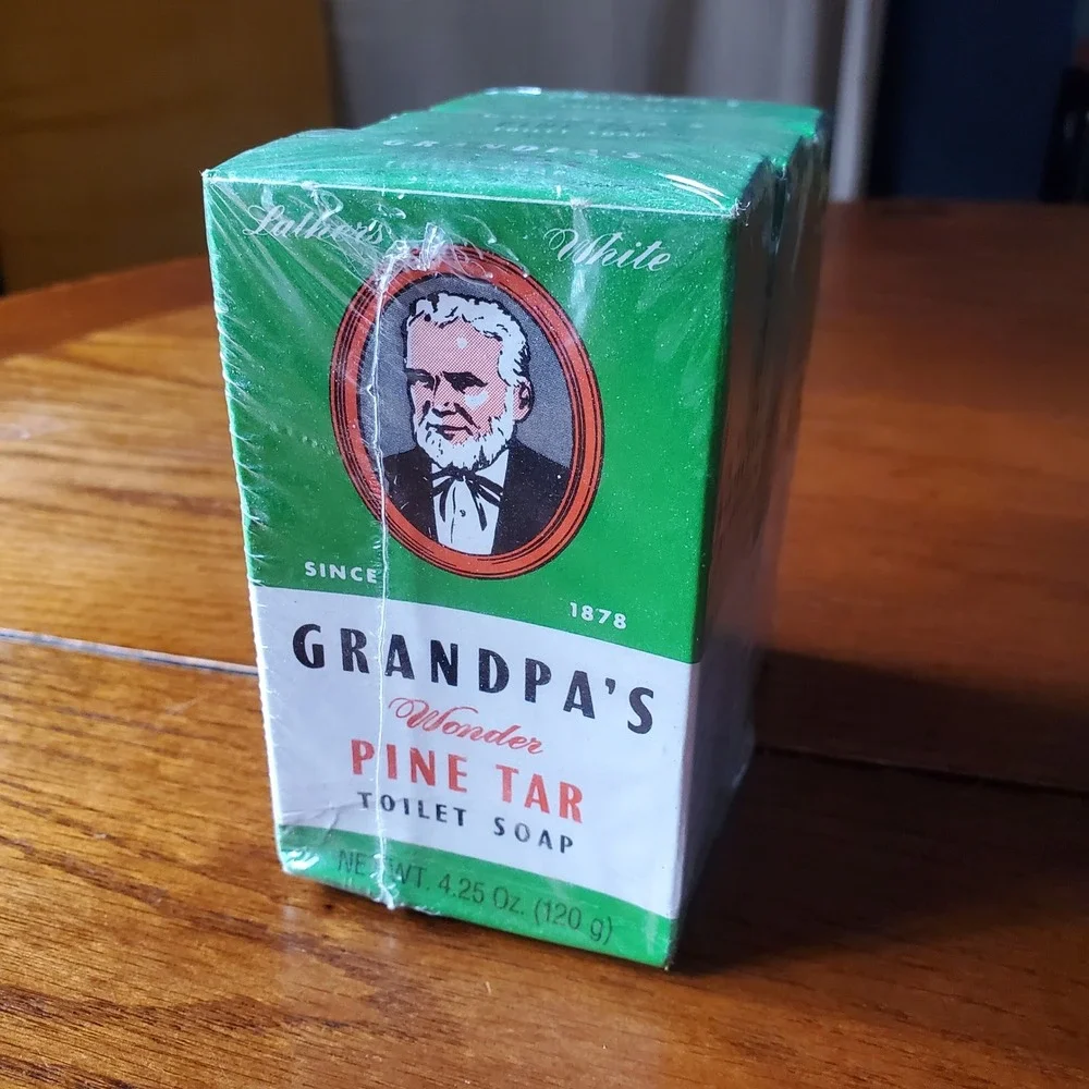 Vtg  Grandpa's Wonder Pine Tar Toilet Soap Sealed Bundle Large Bath‎ Size 4.25oz