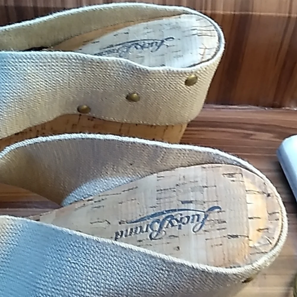 Lucky Brand wedges heels 9.5 cork