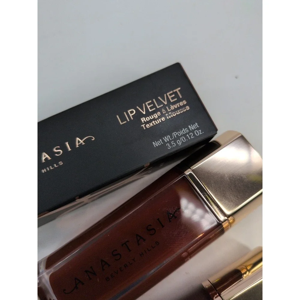 Anastasia Beverly Hills this item