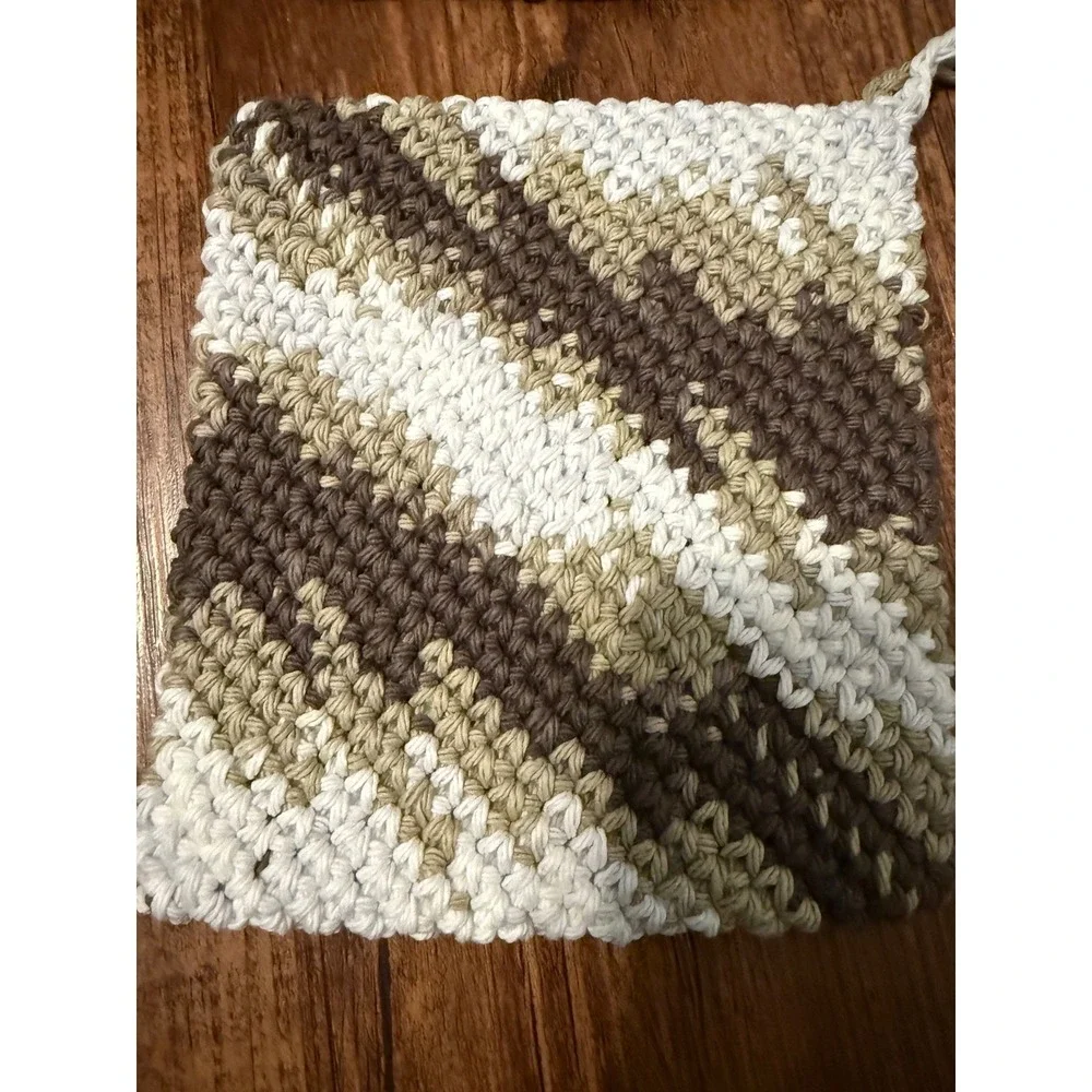 Set of 2 Crochet Hot Pads Potholders  Heat Resistant Rustic Double Thickness New