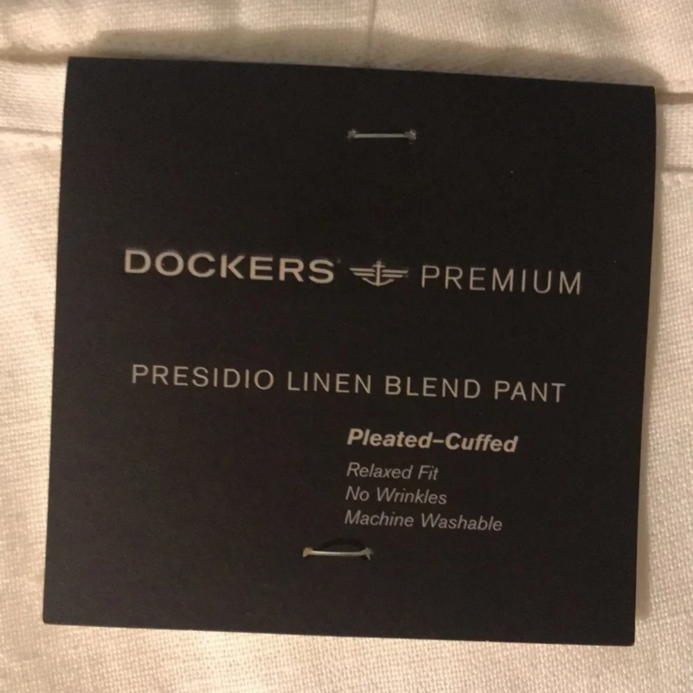 Dockers new white