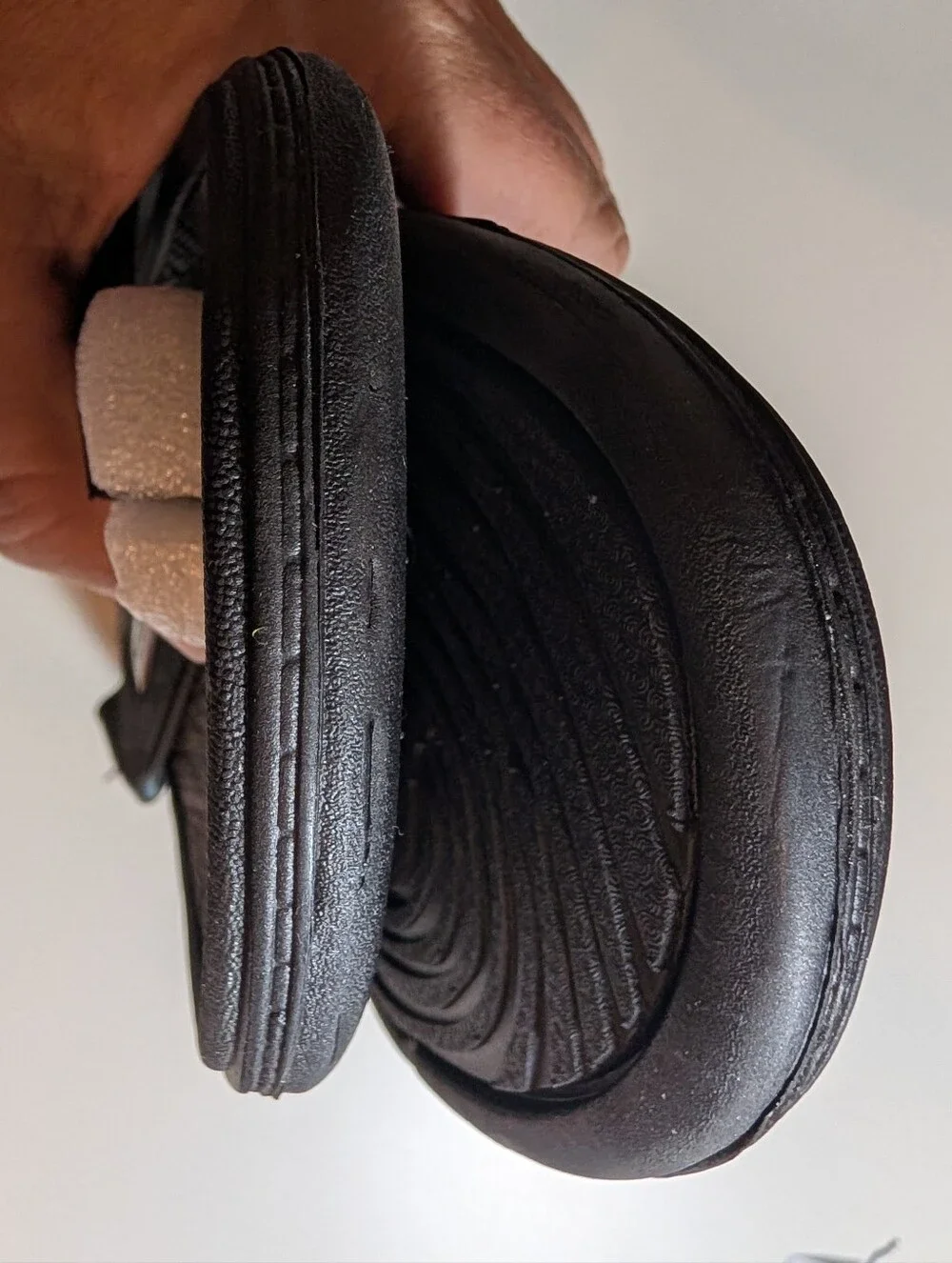 Kuali men’s black