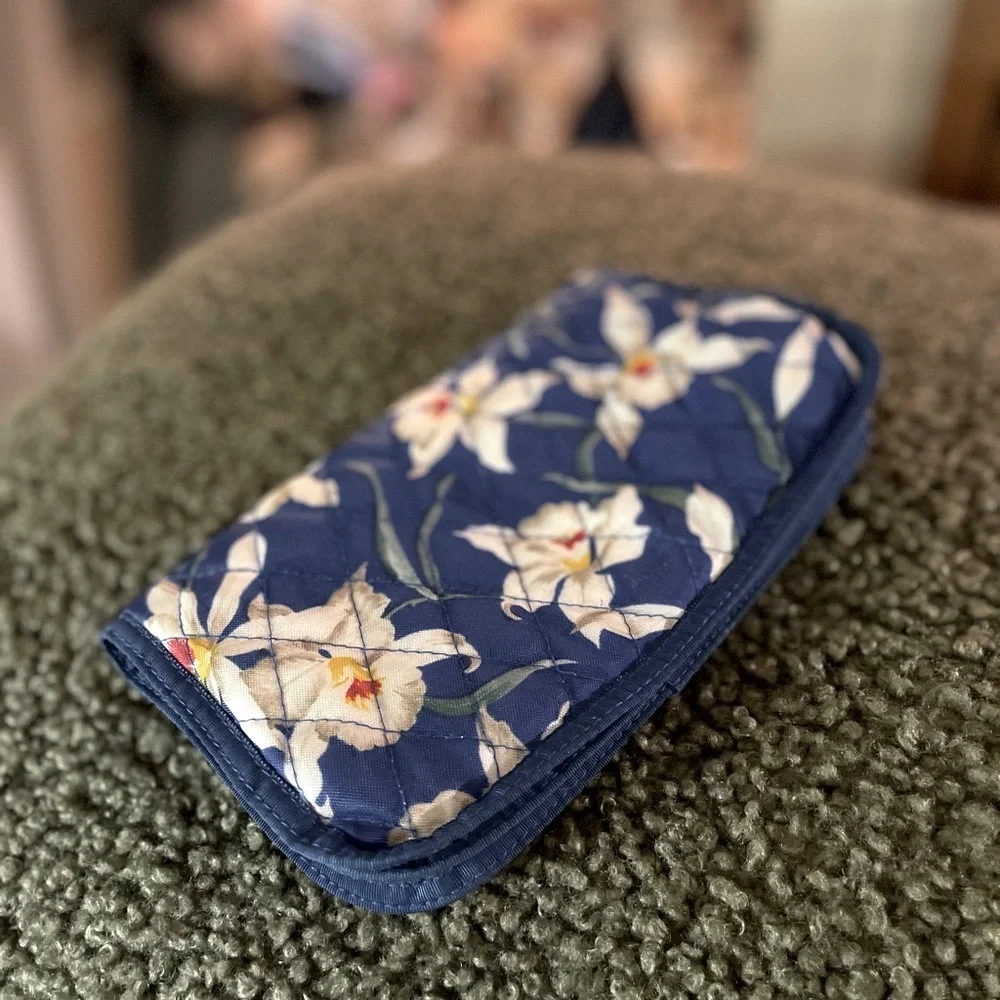 Floral travel case quilted‎ packable zipper bag jewelry makeup blue orchid style