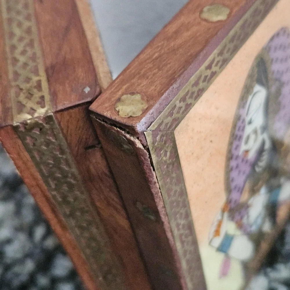Vintage Indian Hand Painted Miniature Portrait Wood Jewelry Box‎ Brass Inlay 5x4