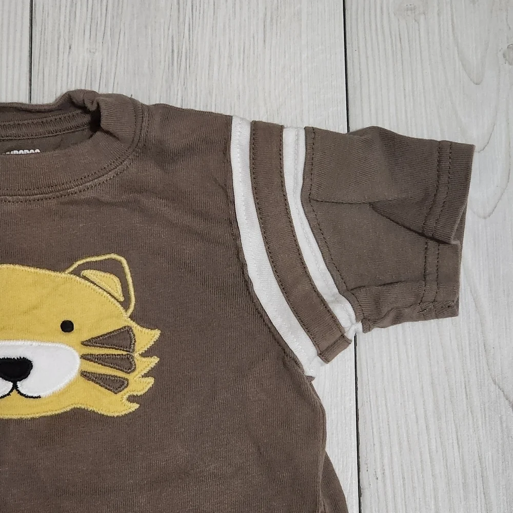 Gymboree sleeve tiger