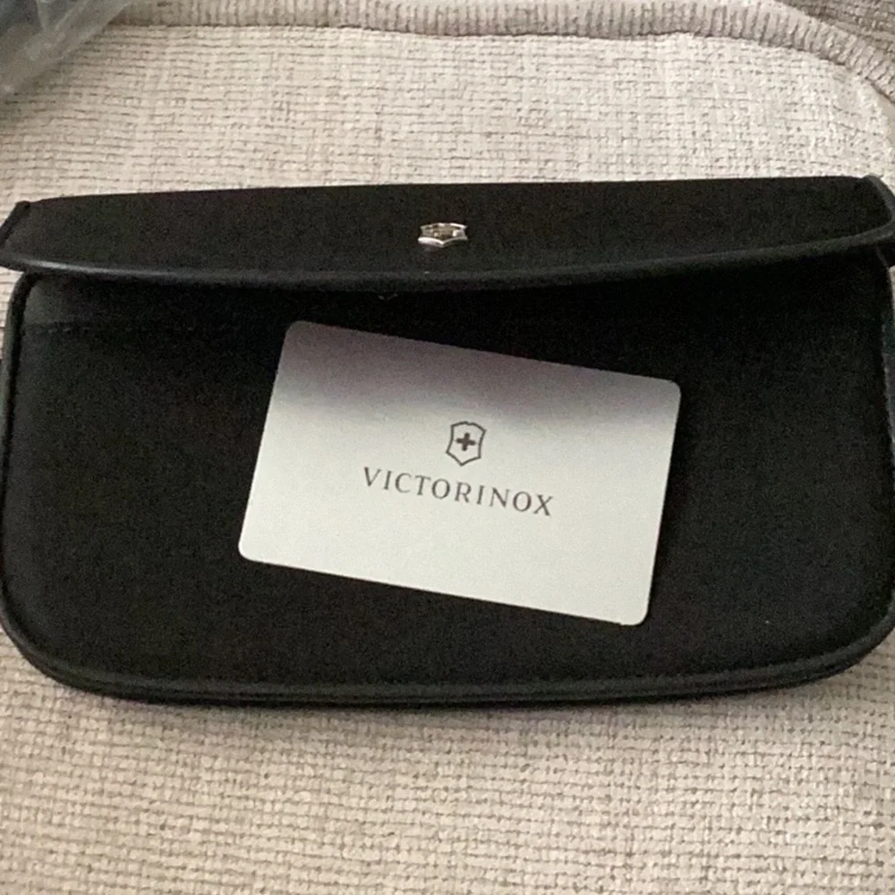 Victorinox victoria clutch