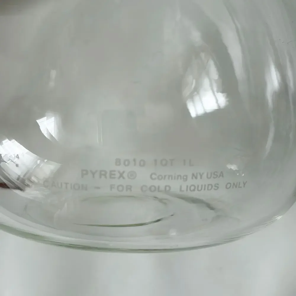Pyrex vintage 8010