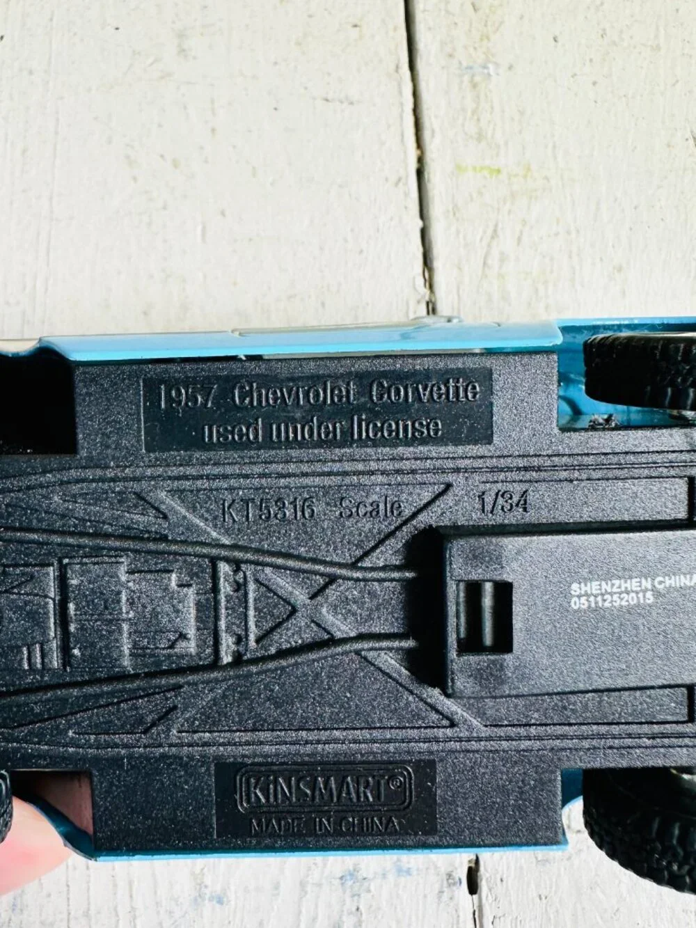 Kinsmart 34 scale