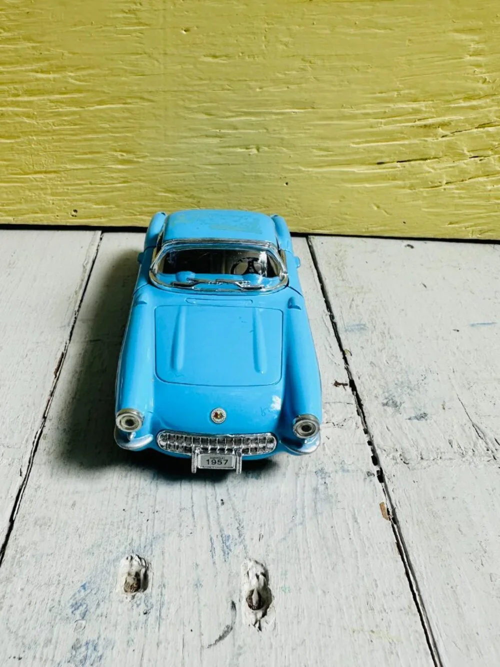 Kinsmart 34 scale