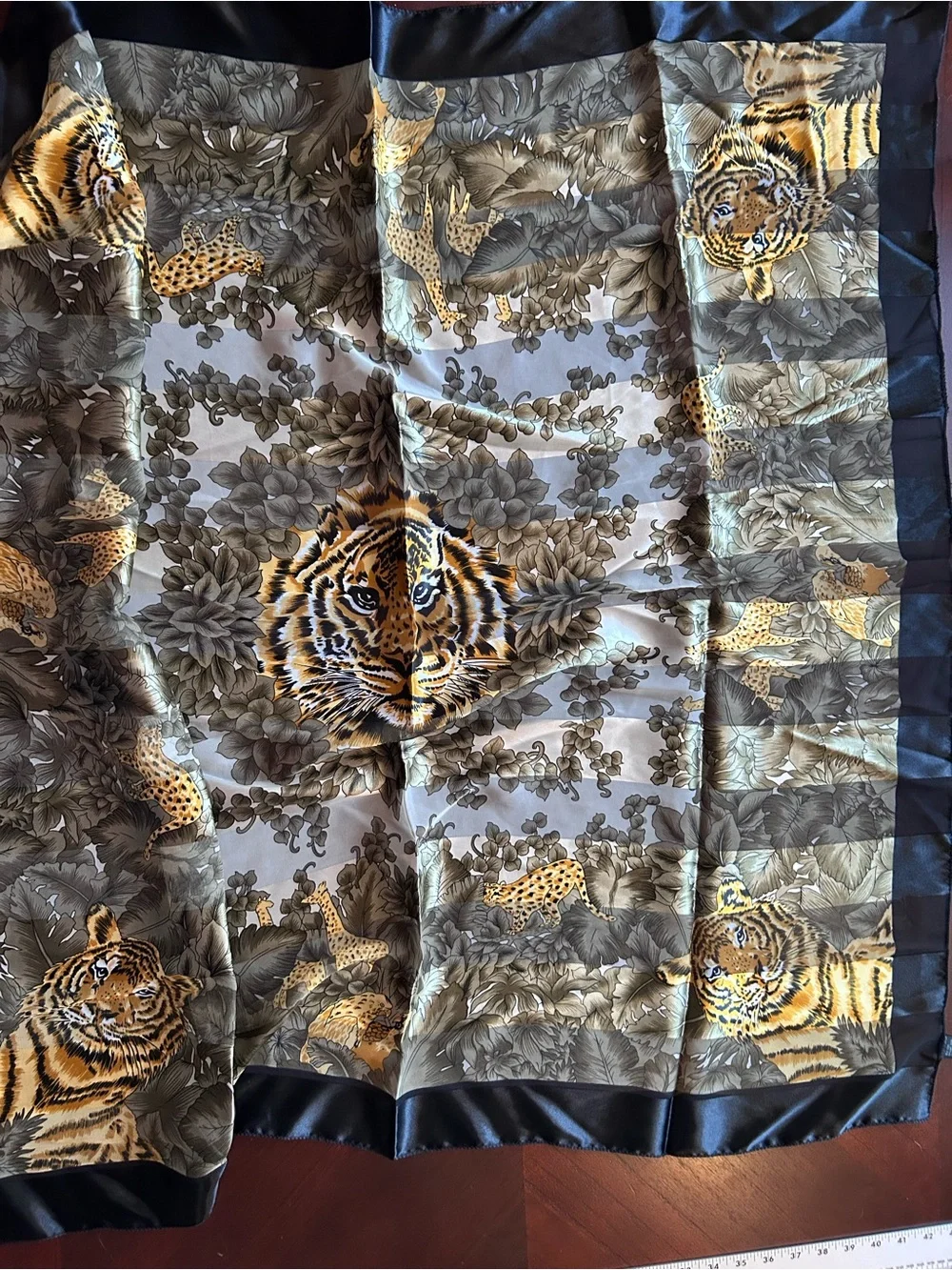 N/A luxurious silk