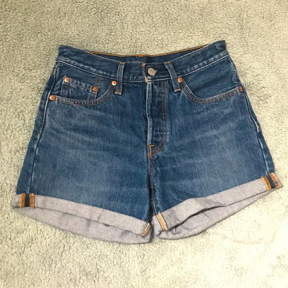 Levis perfect inches